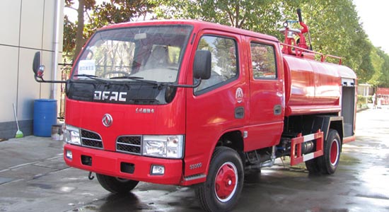 東風(fēng)雙排3.28噸消防灑水車(chē)